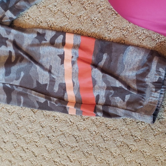 PJ SALVAGE - Picture 2 of 4